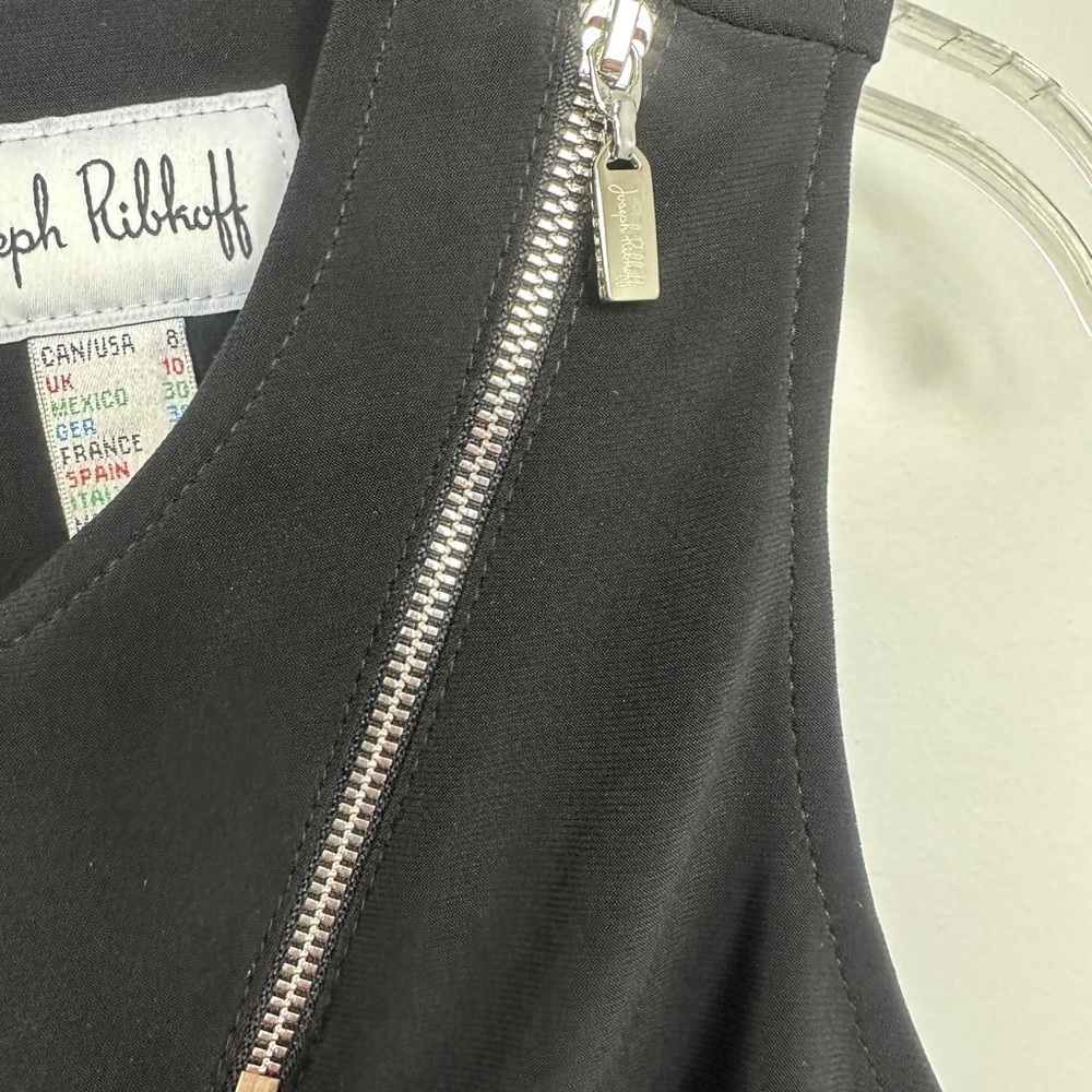 Nwot - Joseph Ribkoff - Size 8 - built in bra - Sleeveless Top - Picture 3 of 6